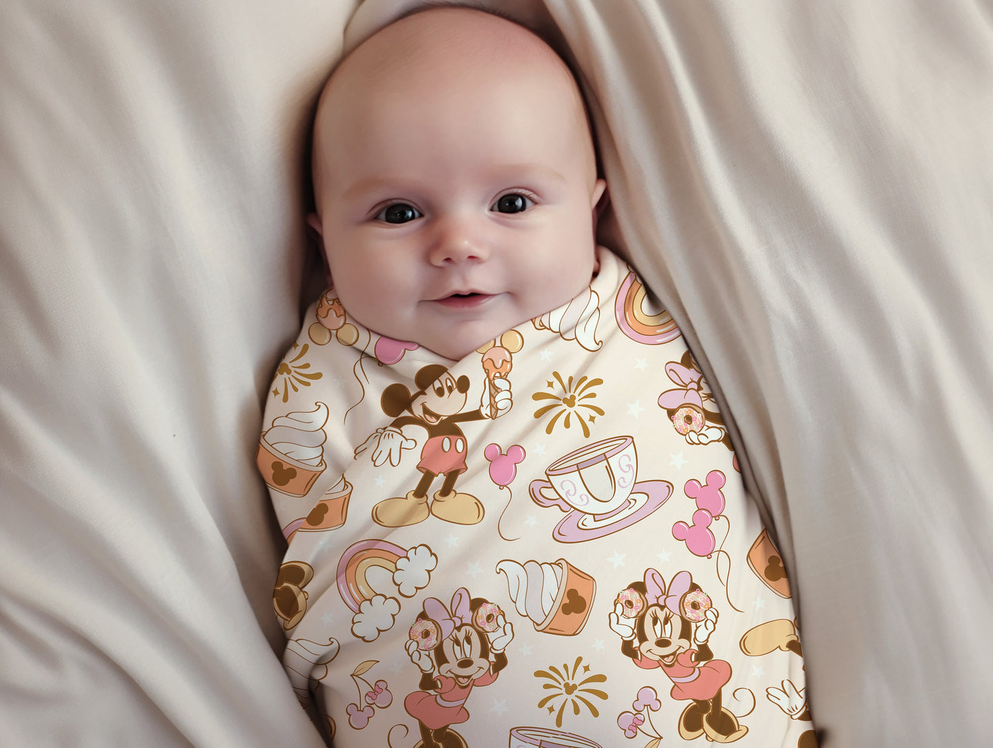 Personalized Disney Swaddle set, Newborn girl hospital reveal outfit, disney baby shower gift, pink disney swaddle bow and hat set