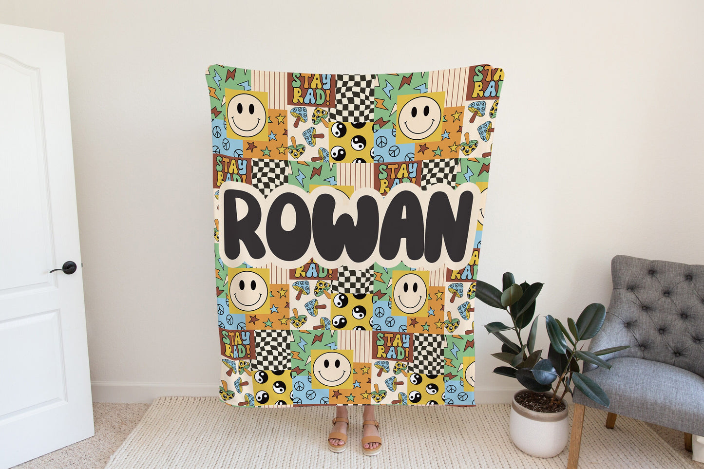 Personalized blanket for boys, Smiley face blanket, checkered throw, birthday gift for him, custom name baby blanket, baby shower gift